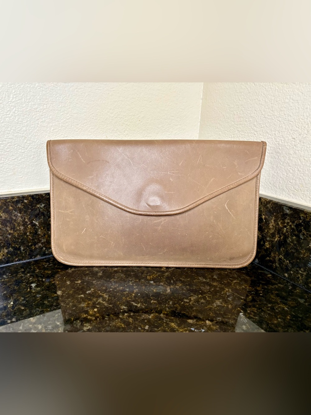 Vintage Michael Green Seattle Taupe Leather Travel Clutch Envelope Style Bag